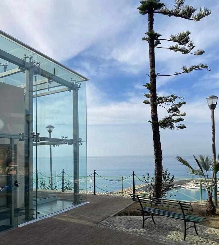Sea And Monaco Charme View On The Beach Вентимиля Екстериор снимка