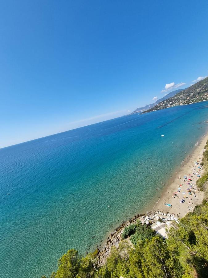 Sea And Monaco Charme View On The Beach Вентимиля Екстериор снимка